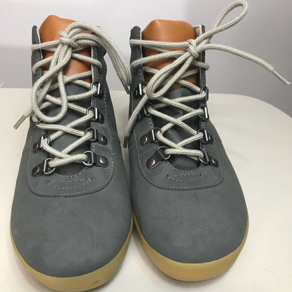Gap Suede Hiker Shark Fin Boots